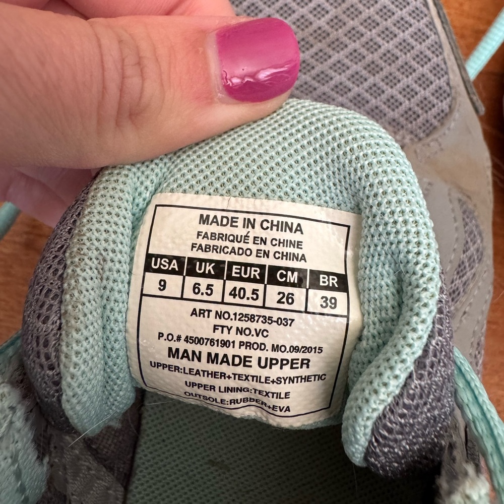 Women’s Under Armour Sneakers - Picture 2 of 3